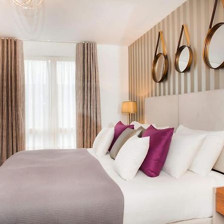 Stylish And Central Two Bedroom & Two Bathroom Apartment With Free Parking Dış mekan fotoğraf